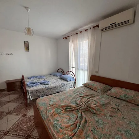 Retreat Guest house *