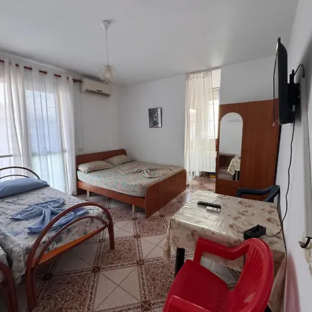 Retreat * Golem (Tirana)