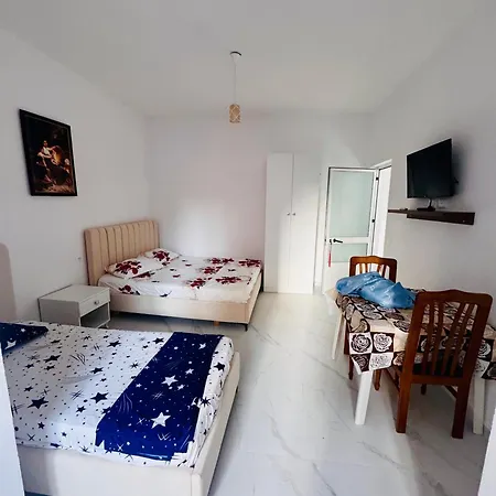 Retreat Golem (Tirana)